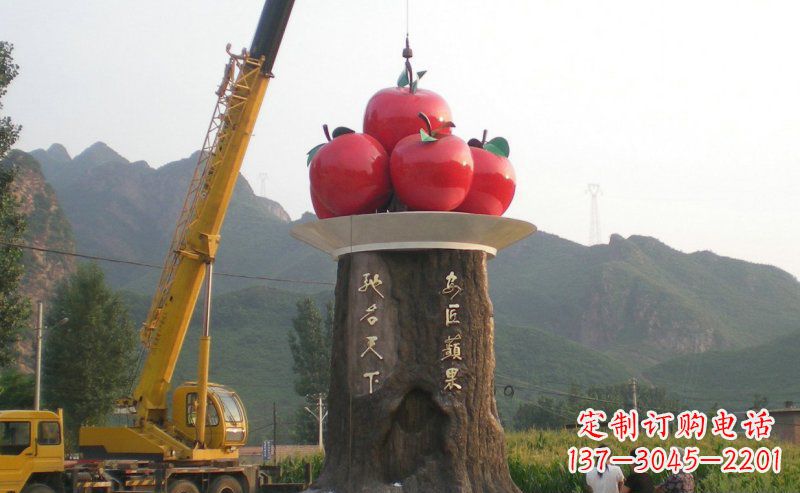 大连不锈钢苹果雕塑艺术与科技的结合