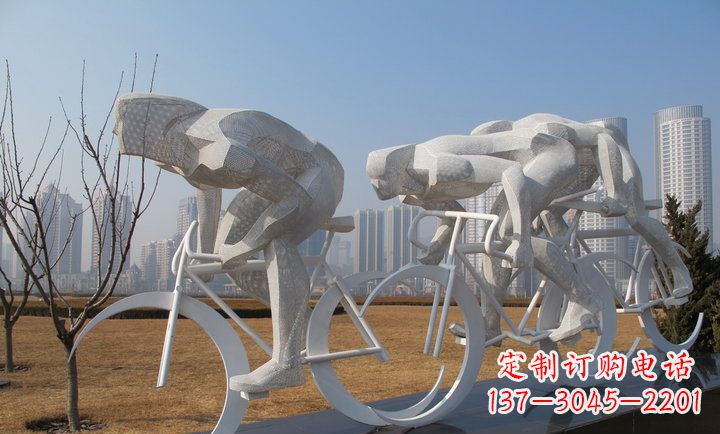 大连展现运动风采的不锈钢自行车雕塑