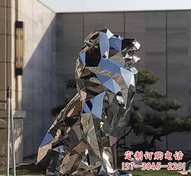 大连不锈钢狮子雕塑象征力量与美丽