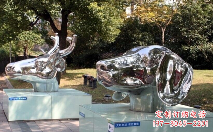大连十二生肖头像景观雕塑