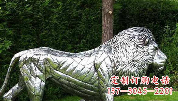 大连不锈钢狮子雕塑拥有经典古典风格