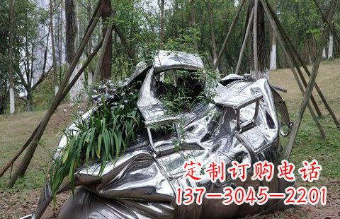 大连不锈钢手提包雕塑——精美的艺术形式