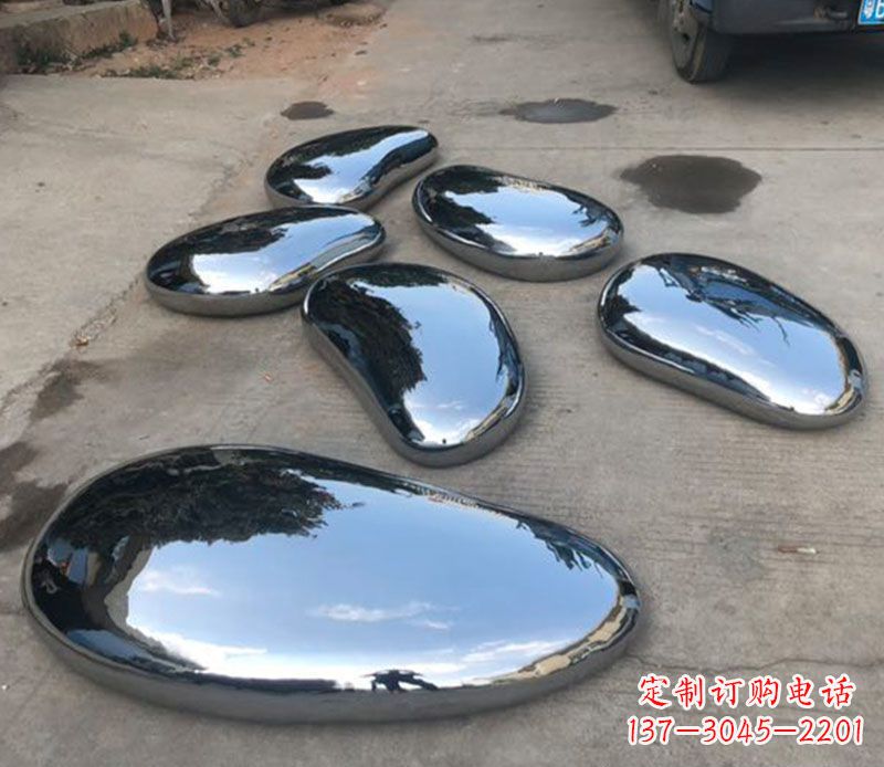 大连水滴雕塑——不锈钢的精美之作