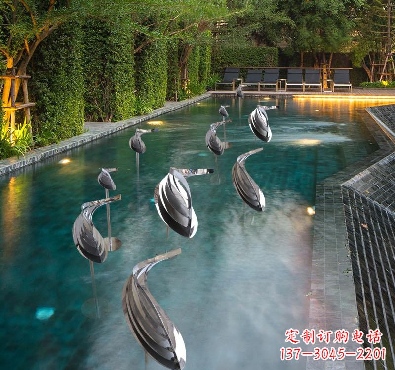 大连不锈钢动物雕塑——美丽的水景装置