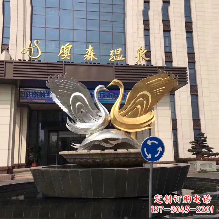 大连高贵而优雅不锈钢天鹅雕塑