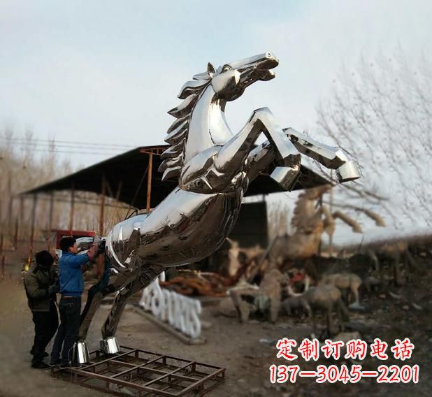 大连不锈钢现代动物马雕塑