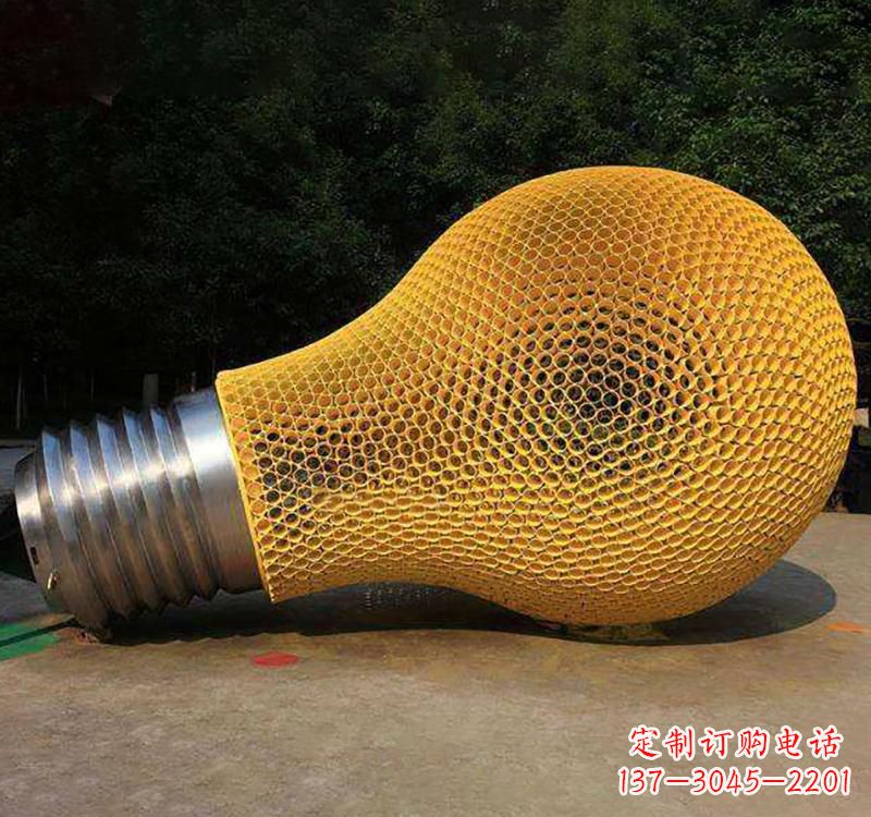大连不锈钢灯泡雕塑点亮小区景观