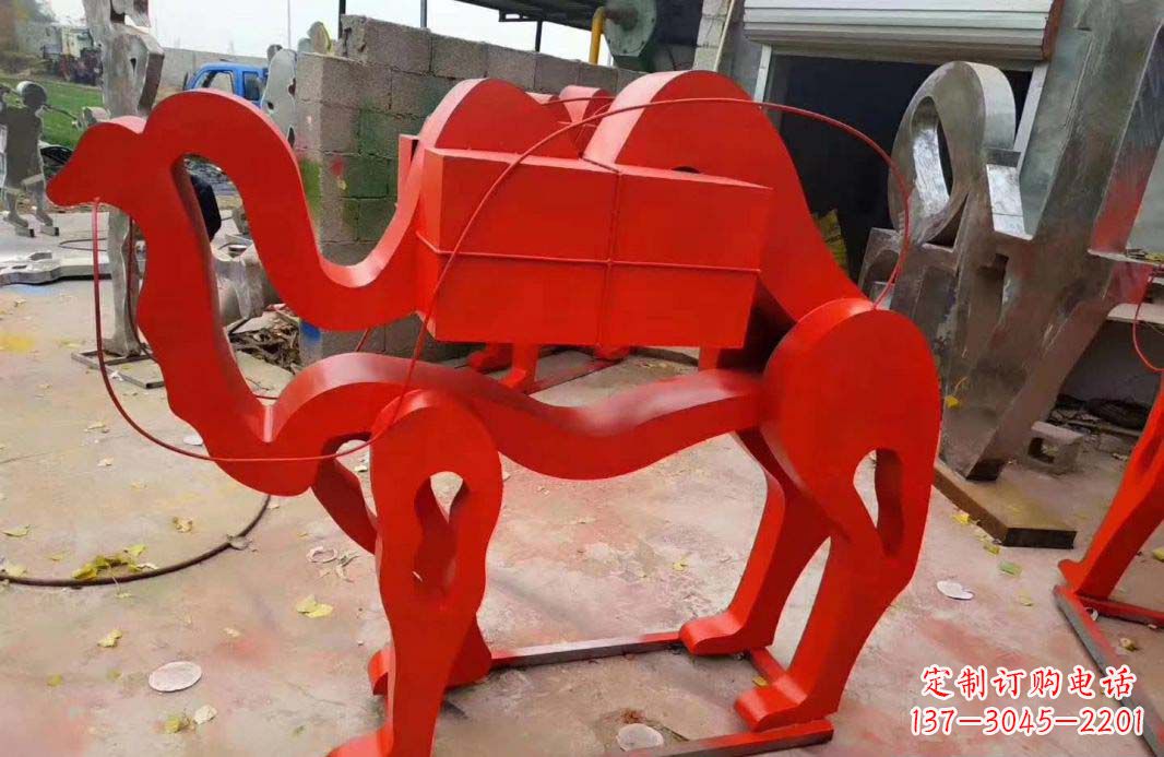 大连不锈钢艺术骆驼雕塑——雕塑精美的艺术之作