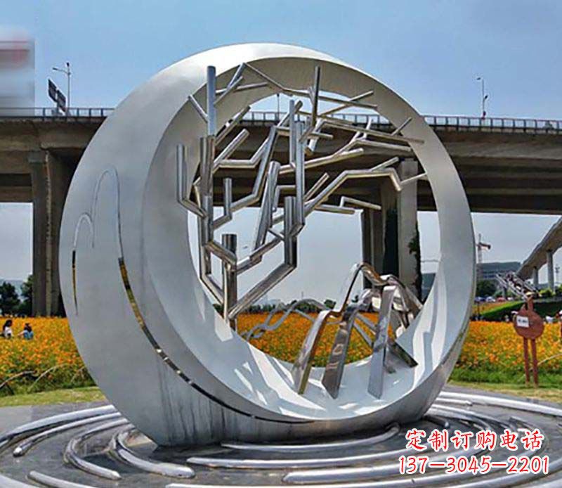 大连不锈钢异形圆环雕塑精致而优雅