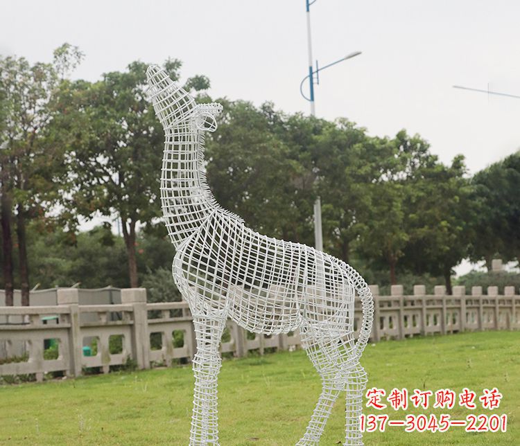 大连不锈钢长颈鹿雕塑——艺术精美的象征