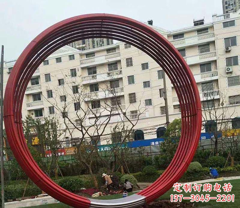 大连不锈钢圆环雕塑精致而经久耐用