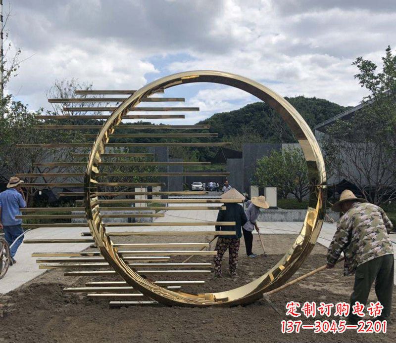 大连不锈钢圆环艺术雕塑——极致精湛的艺术美学