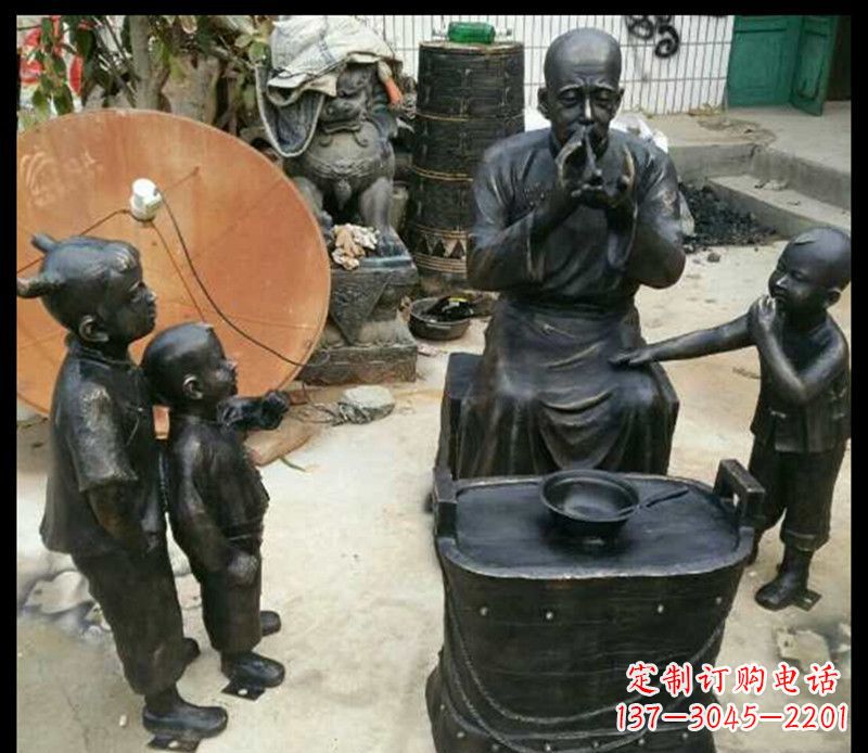 大连糖果街上的铜雕精灵