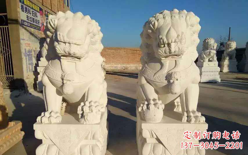 大连狮子雕塑象征力量与智慧