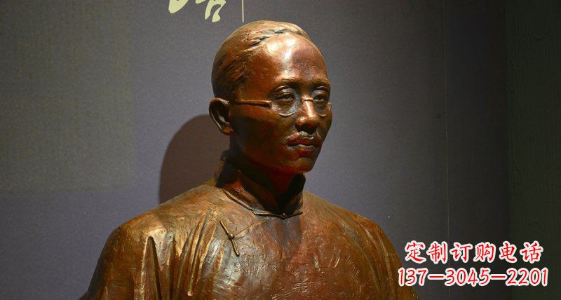 大连蔡元培——一位传奇民族英雄的雕塑