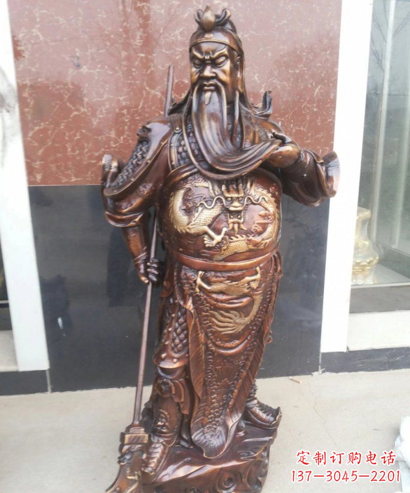 大连此关公雕塑