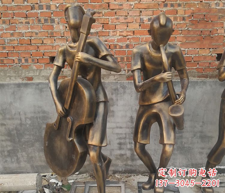 大连抽象吹萨克斯人物铜雕