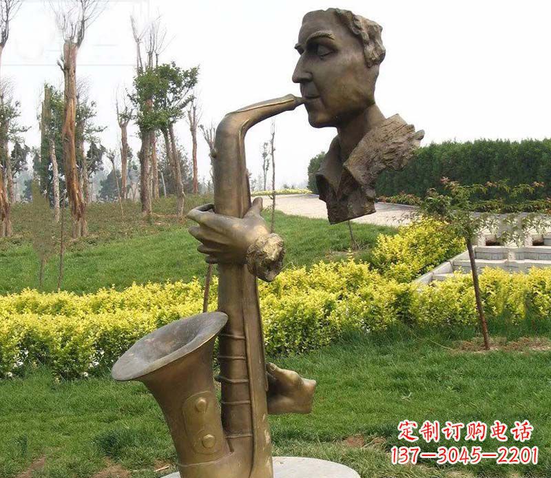 大连萨克斯雕塑艺术的精美表现