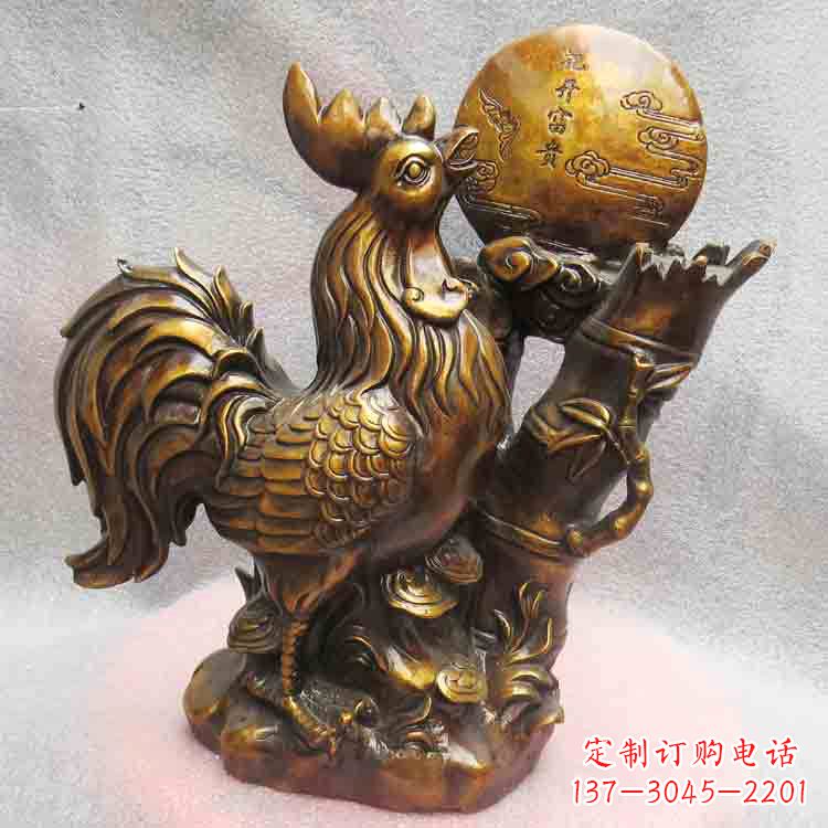 大连纯铜公鸡雕塑引领生肖动物摆件新风尚