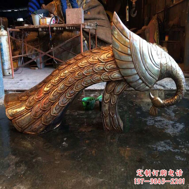 大连铸造精美孔雀雕塑