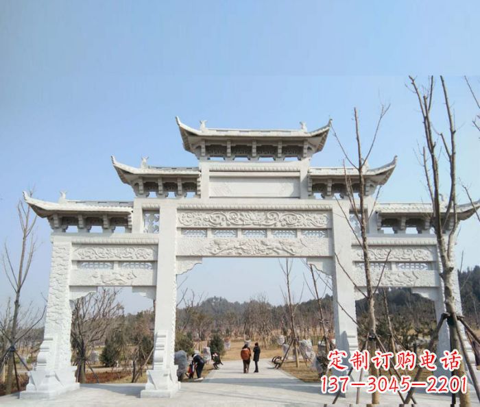 大连“村口三门石雕牌楼”——悠久历史的见证