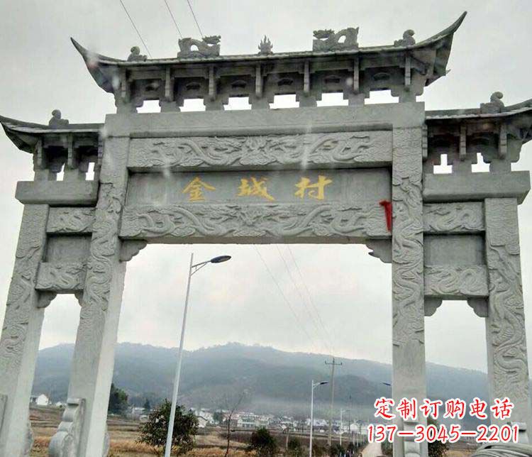 大连该牌坊雕塑。