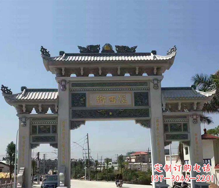 大连石牌坊雕塑——缅怀深厚的历史情谊