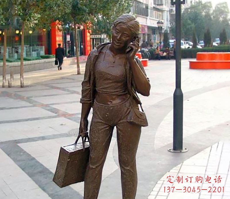 大连通话女性雕塑