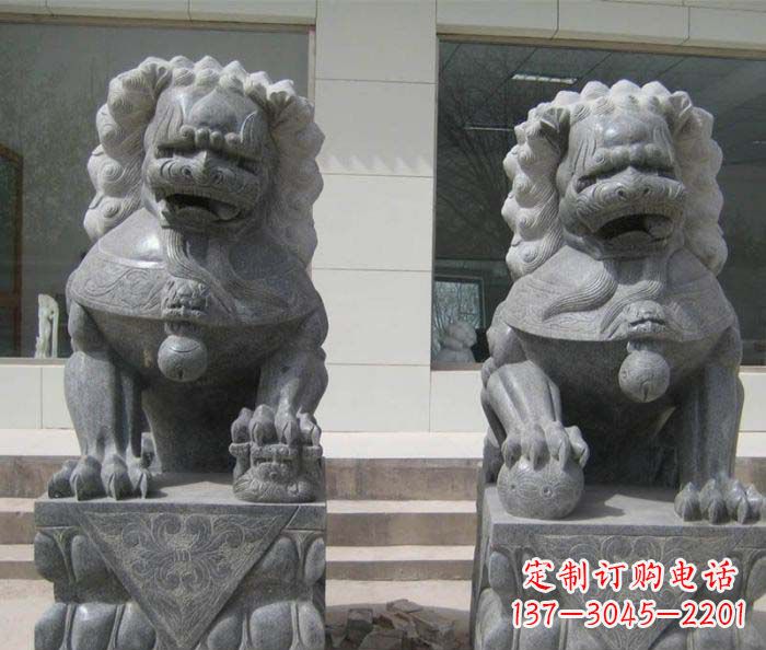 大连大理石雕刻的狮子雕塑