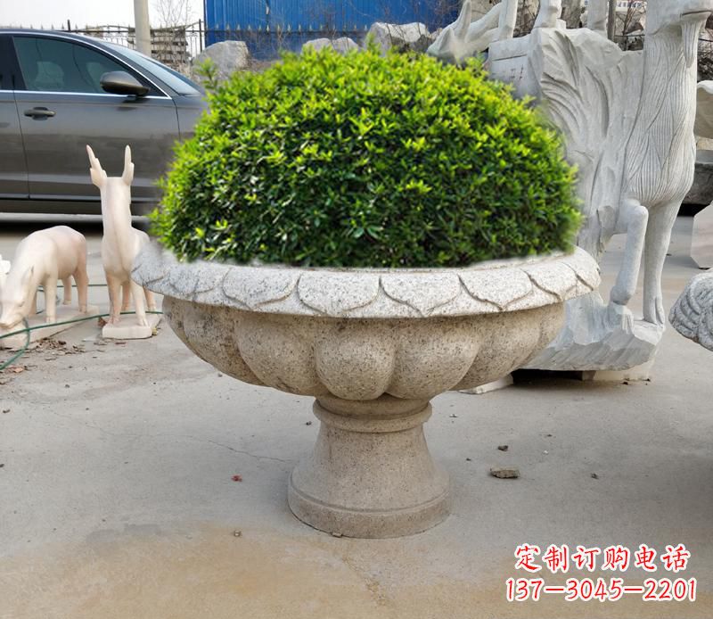 大连优雅大理石花盆雕塑