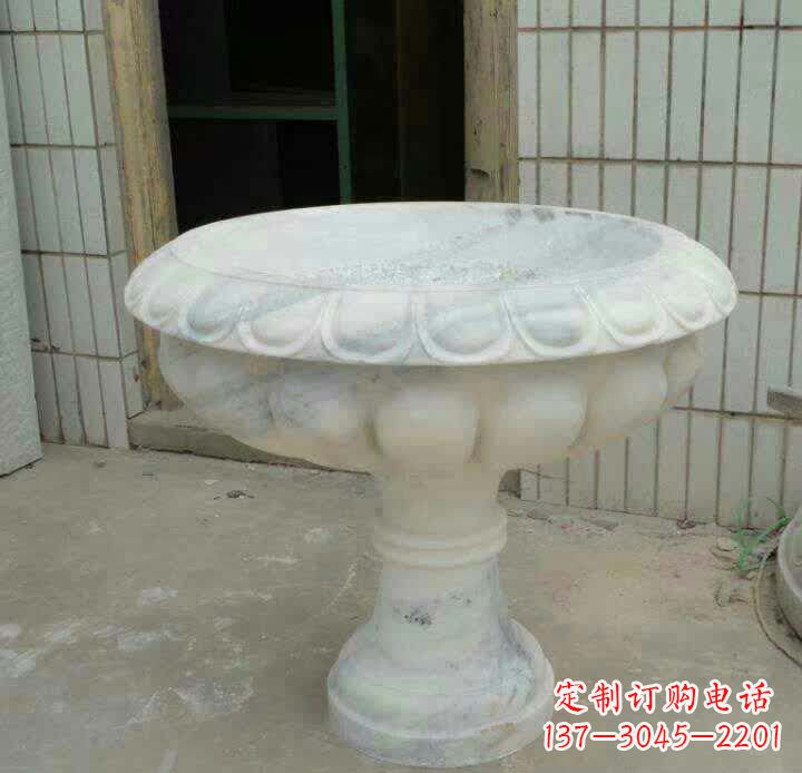 大连大理石花盆雕塑精美绝伦，艺术风采