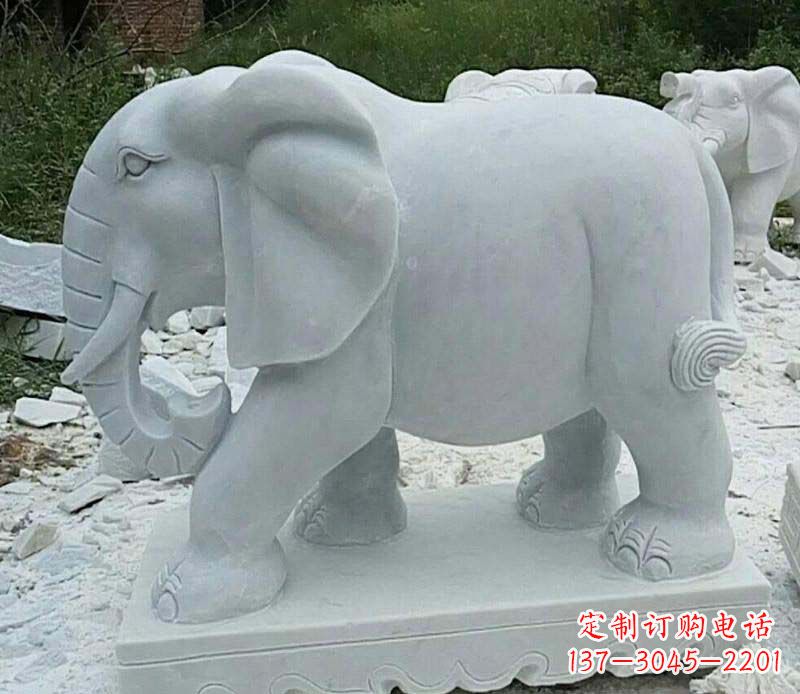 大连精雕细琢的大理石大象雕塑