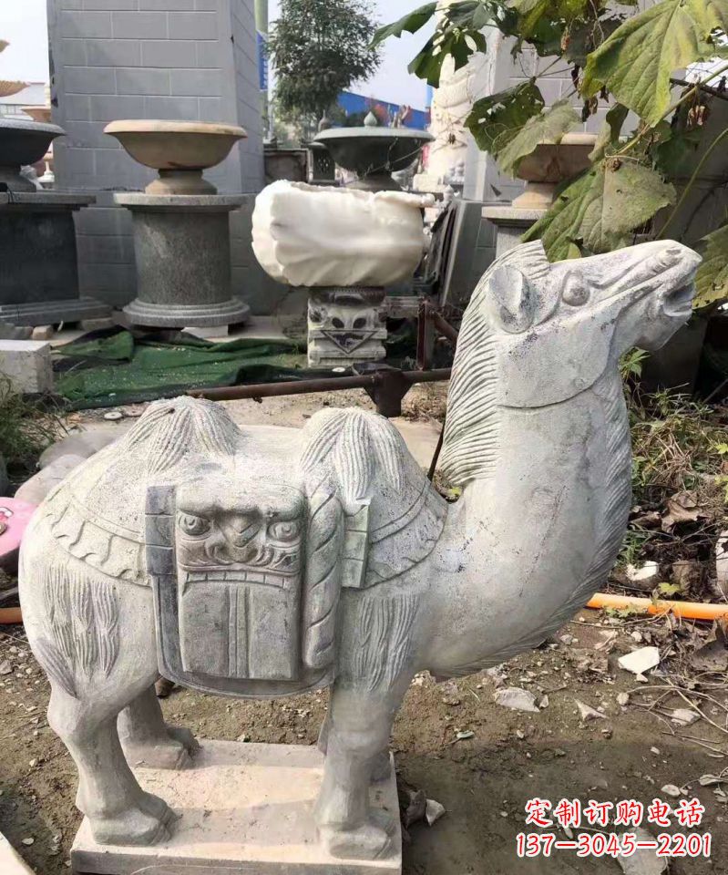 大连精美大理石骆驼雕塑