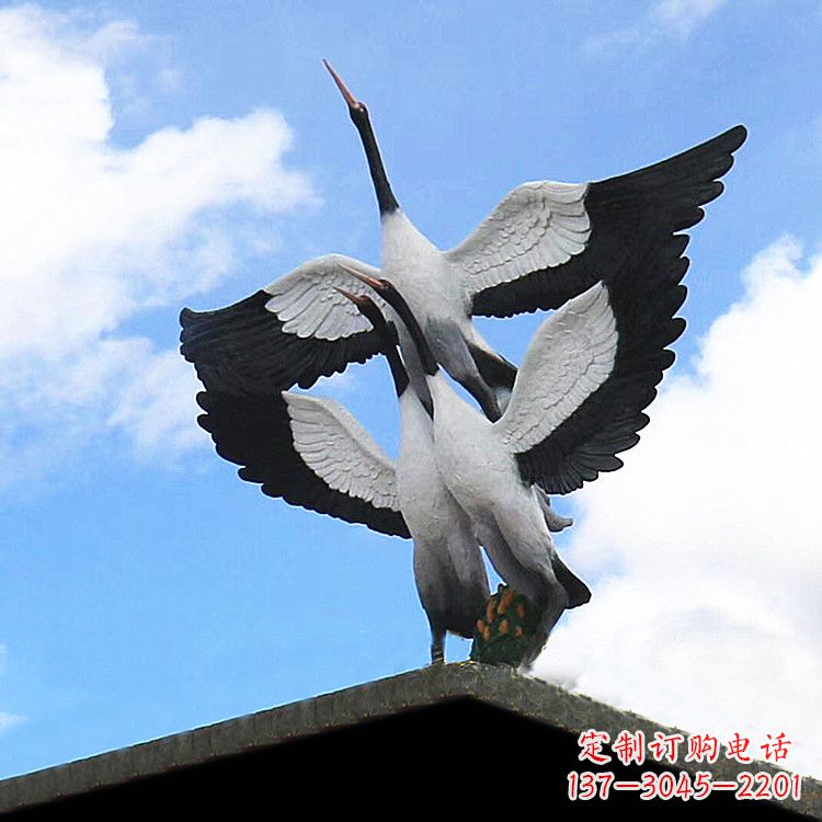 大连大型仿真仙鹤玻璃钢景观动物雕塑