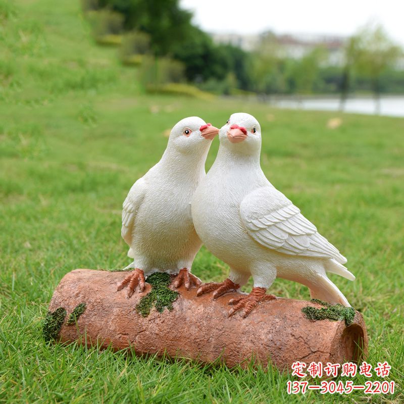 大连大学头顶和平鸽雕塑