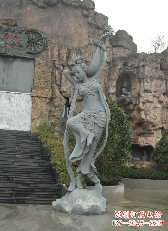 大连琵琶飞天人物石雕