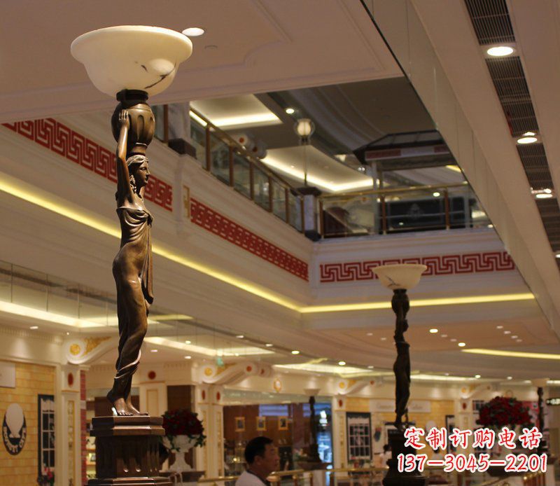 大连高端玻璃钢仿铜雕塑——女人雕塑