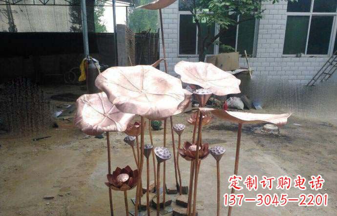 大连锻铜荷叶雕塑