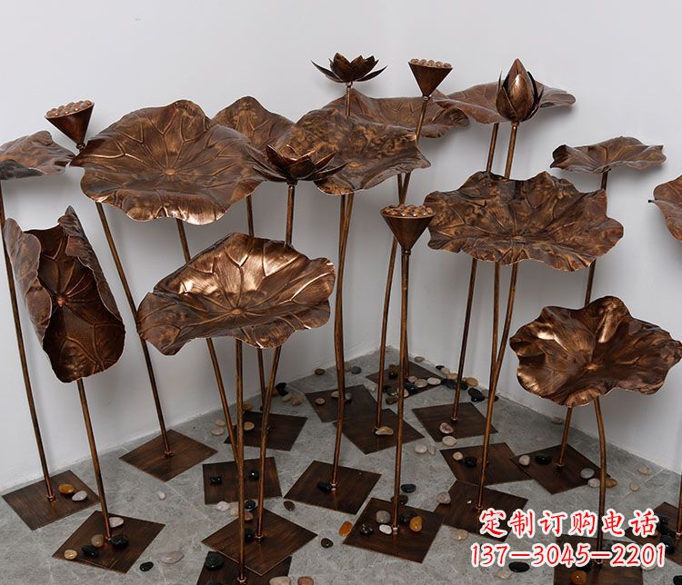 大连锻铜荷花景观雕塑