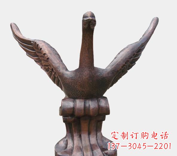 大连高级锻铜天鹅雕塑