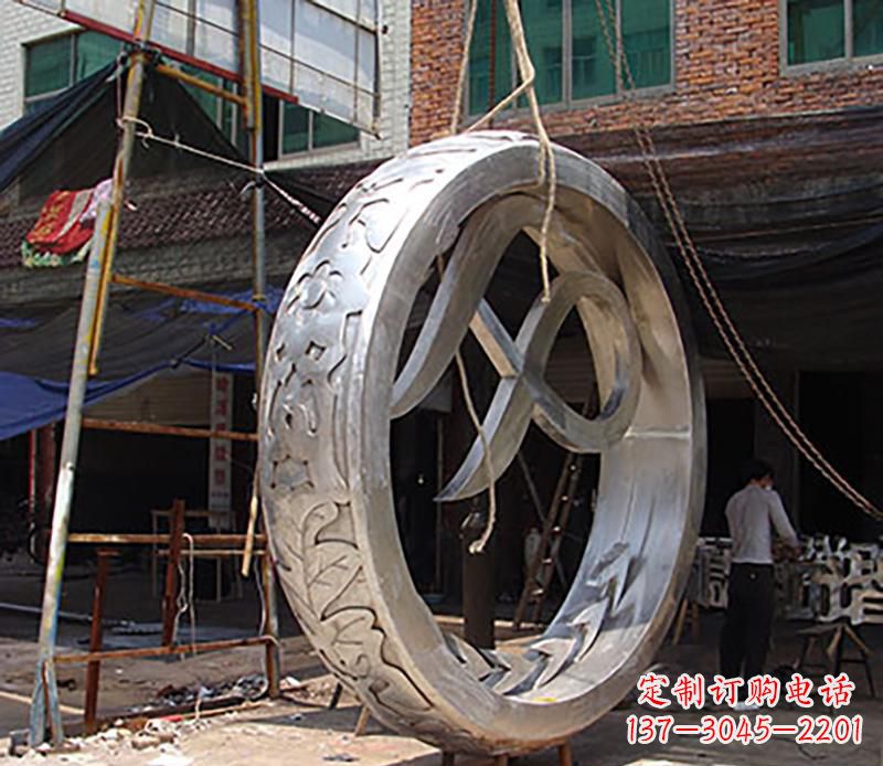 大连精致环形不锈钢景观雕塑