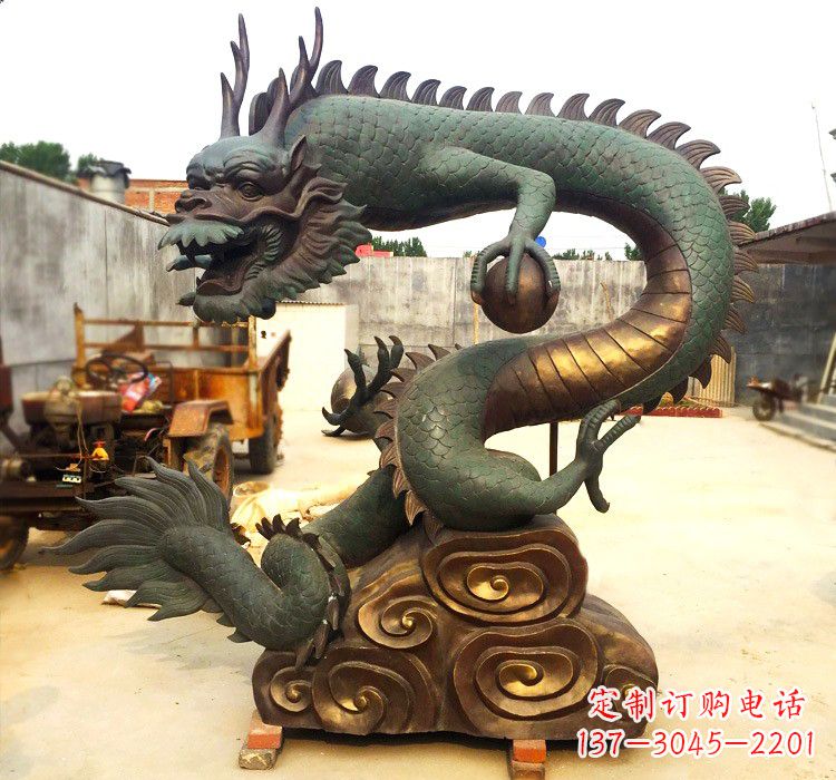 大连飞龙戏珠铜雕