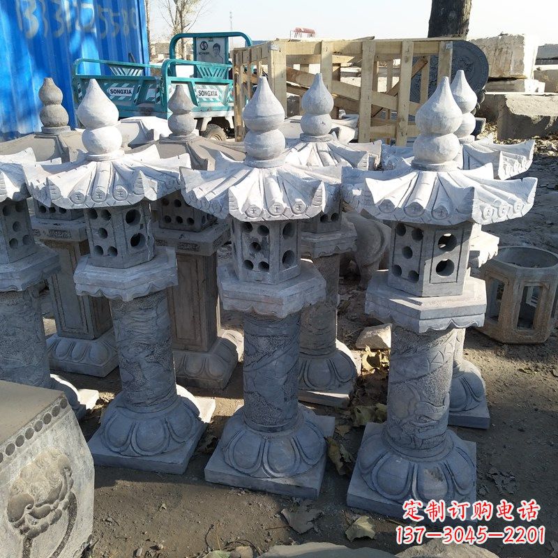 大连高墩青石中式灯笼雕塑