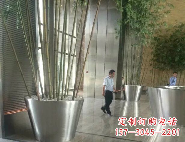 大连公司不锈钢花盆景观雕塑1