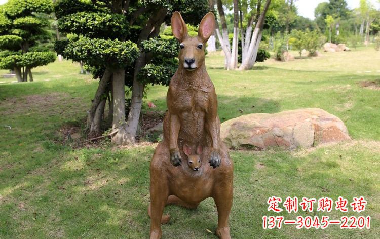 大连公园玻璃钢仿真袋鼠雕塑