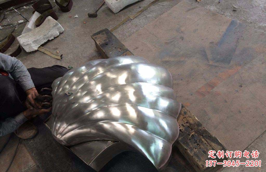 大连精致现代的不锈钢贝壳雕塑