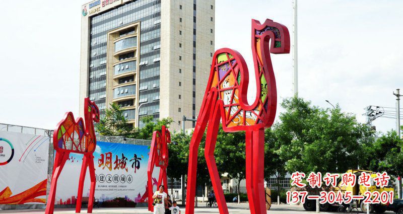 大连品质精良的公园不锈钢骆驼雕塑