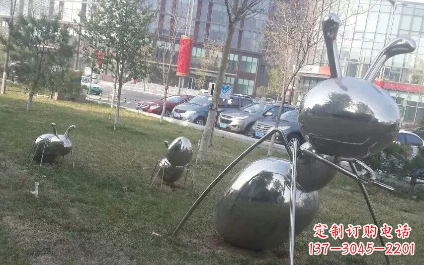 大连中领雕塑—不锈钢蚂蚁雕塑