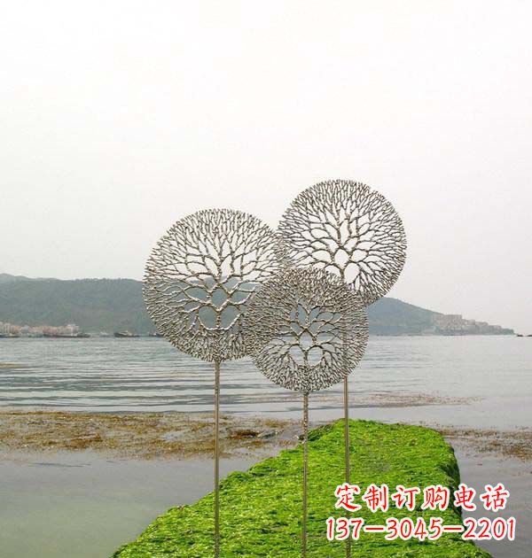 大连 迷人的不锈钢蒲公英雕塑