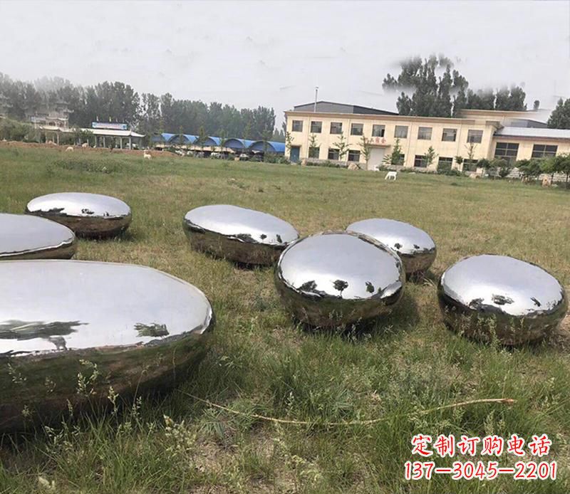 大连精美不锈钢水滴景观雕塑